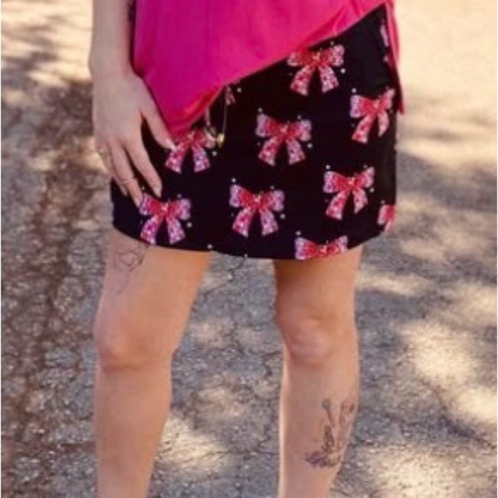 Disco bow skirt